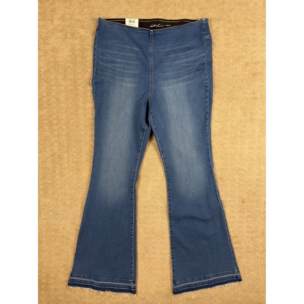 NWT Woman's INC. Jeans High Rise Size 14 Regular Flare Leg Blue Jeans #1050